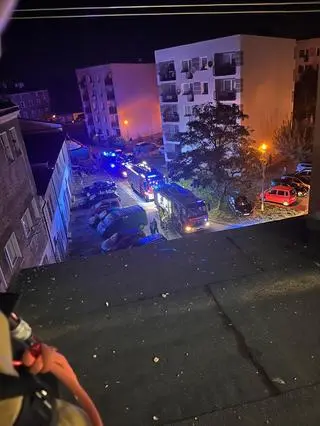 Mężczyzna spadł z trzeciego piętra