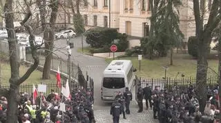 Sędziowie TK przyjechali do siedziby Trybunału Konstytucyjnego