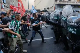 Starcia z policją w Buenos Aires (12.03.2025)