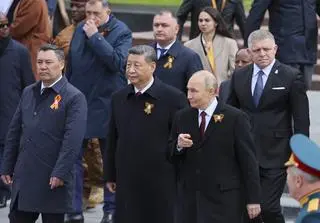 Xi Jinping i Władimir Putin na obchodach 80. rocznicy zakończenia II wojny światowej w Moskwie