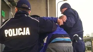 Policjanci zatrzymali nożownika kilkadziesiąt minut po ataku