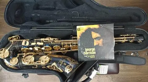 Ukradł z bagażnika saksofon wart 30 tys. zł. Instrument chciał sprzedać na ulicy