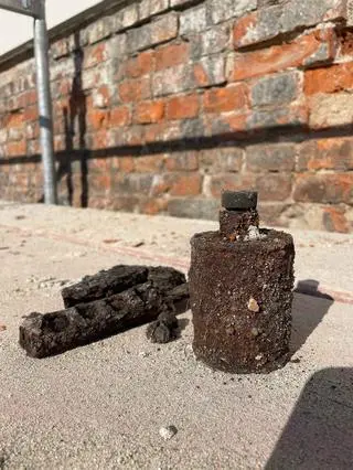 Pracownicy budowy parku znaleźli pistolet i granat