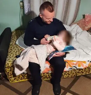 Pijani zajmowali się dwuletnią córką