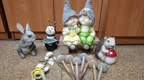 Kradła figurki z dziecięcych grobów i ozdabiała nimi swój ogród