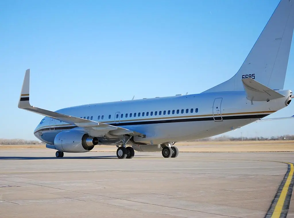 Boeing C-40