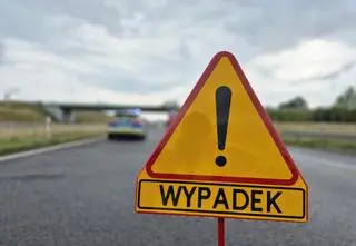 Potrącił strażaczkę i odjechał. Był pijany