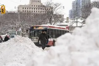 Po śnieżycy w Toronto
