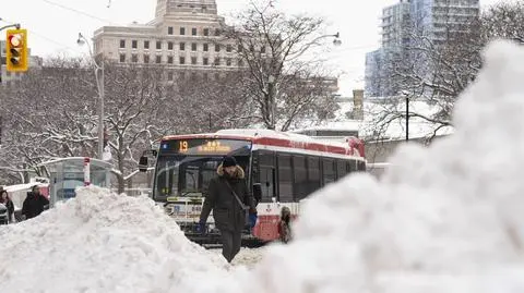 Po śnieżycy w Toronto