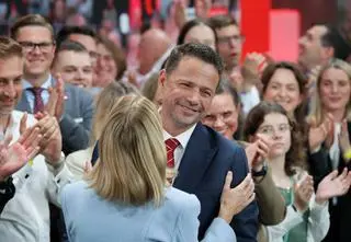 Trzaskowski: Zwyciężyliśmy. Na żyletki