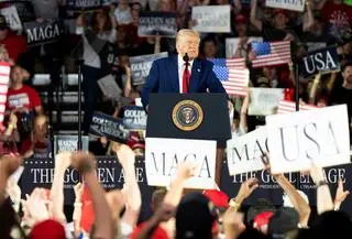 Prezydent USA Donald Trump podczas wiecu w Michigan
