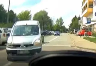 Omal nie doprowadził do zderzenia. Tak jechał pijany kierowca