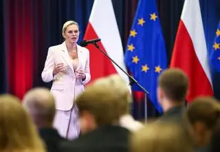 Nowacka: Zachęcam do refleksji. Chcemy dla dzieci dobra czy ideologii?