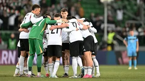 Legia i Jagiellonia zagrają o bezpośredni awans. O której dzisiaj mecze Ligi Konferencji?