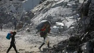 Życie wraca do miasta Gaza