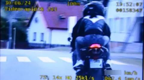 Motocyklista uciekał z prędkością nawet 206 kilometrów na godzinę. Wiózł pasażerkę