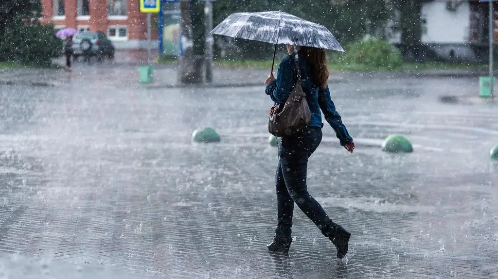 Dwa deszczonośne fronty nad Polską. Tak będą wędrować