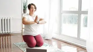 Obniża ciśnienie i poprawia cholesterol. Coraz więcej "twardych" danych na temat jogi