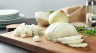 Dlaczego płaczemy przy krojeniu cebuli?