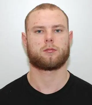 Adrian Ciechacki z Torunia jest poszukiwany listem gończym