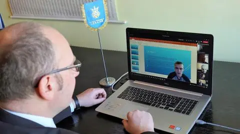 Vladyslav Zhuzhukin obronił pracę inżynierską na ocenę bardzo dobrą 