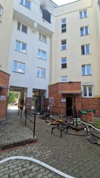 Pożar mieszkania z powodu wybuchu gazu
