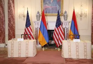 Armenia coraz dalej od Rosji, zbliża się do USA. Rzecznik Kremla zabrał głos 