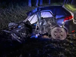 Śmiertelny wypadek drogowy z udziałem 18-letniego kierowcy