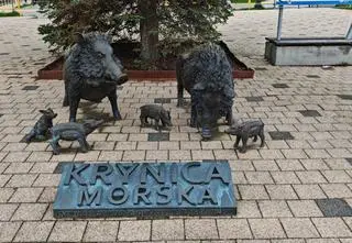 Zostały tylko ich posągi. Wszystkie padły z powodu wirusa na "trzy litery"