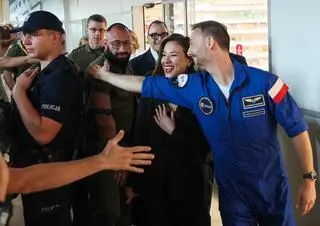Polski astronauta, członek załogi misji Axiom-4 dr Sławosz Uznański-Wiśniewski już w Warszawie