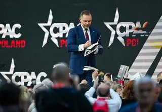 "Negatywna rekomendacja" dla Nawrockiego, NIK ujawnia, Sebastian M. z zarzutem