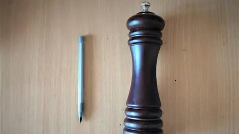 Młynkiem do pieprzu uszkodził samochód. "Zrobił to, ponieważ nie lubi niemieckich aut"