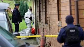 Policja na miejscu zbrodni w Barcicach. W jednym z domów znaleziono ciała trzech osób 
