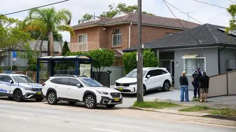 W niedzielnym ataku na popularnej plaży Bondi w Sydney zginęło co najmniej 15 osób