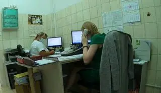 Pracownicy sanepidów codziennie szukają setek osób, które powinny poddawać się kwarantannie