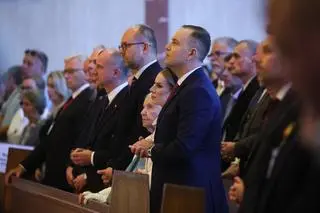 Prezydent Karol Nawrocki podczas mszy świętej w Narodowym Sanktuarium Matki Bożej Częstochowskiej w Doylestown (21.09.2025)
