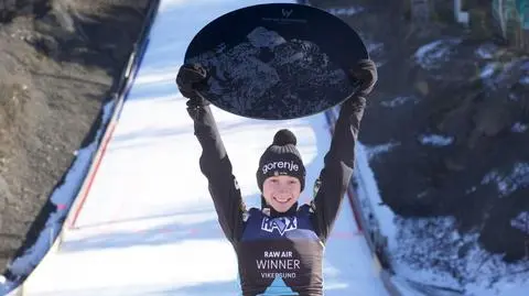 Wieje w Vikersund. Konkurs pań odwołany, Nika Prevc z kolejnym trofeum