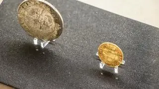 35 monet znajdowało się w kapsule czasu
