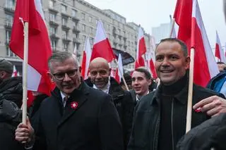 Sławomir Cenckiewicz i Karol Nawrocki na marszu w Warszawie 11 listopada