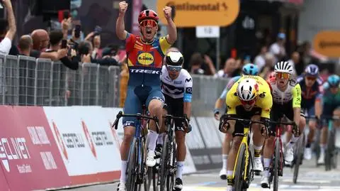 Problemy faworyta i walka do samego końca. Pierwszy etap Giro nie zawiódł 