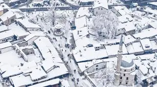 Największe opady śniegu od lat. Nie żyje jedna osoba