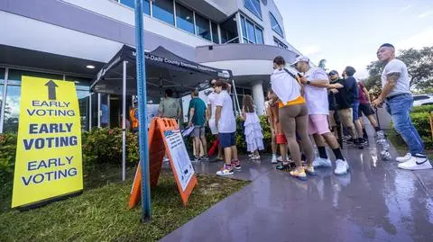 Wynik "będzie wiązał się z globalnymi konsekwencjami". Cztery scenariusze