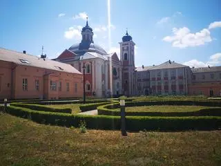 Zespół poklasztorny zgormadzenia Cysterek w Owińskach