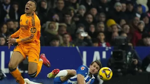 Atak na wysokości kolan. "Decyzja niewytłumaczalna"