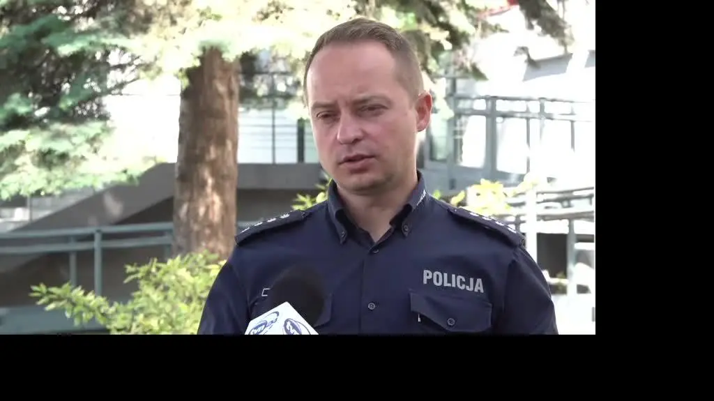 dziecko w aucie 