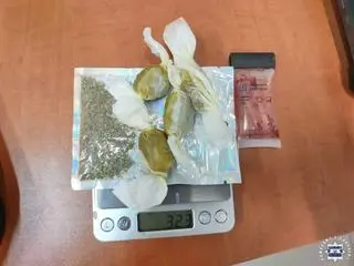 Zabezpieczone przez policję narkotyki