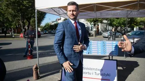 Miliony z ministerstwa, które "mogły mieć związek" z kampanią Bortniczuka. Ujawniamy dokumenty