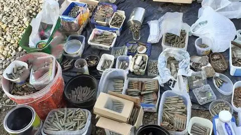 Policjanci zabezpieczyli łącznie ponad 800 kilogramów materiałów wybuchowych