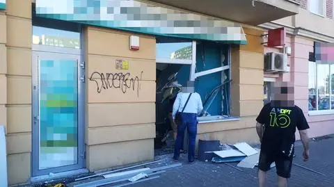 Wybuch we wrocławskim banku. Sprawcy próbowali wysadzić bankomat