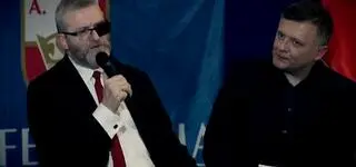 Propaganda, kontakty, nagrody. Co łączy Brauna z rosyjskim aparatem wpływu?